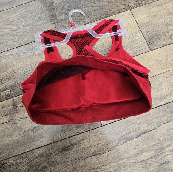 Reebok Red Sports Bra medium, not worn, no tag - Picture 3 of 4